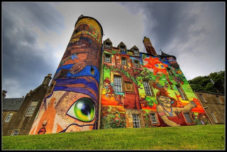 Kelburn Castle: il castello scozzese coi graffiti